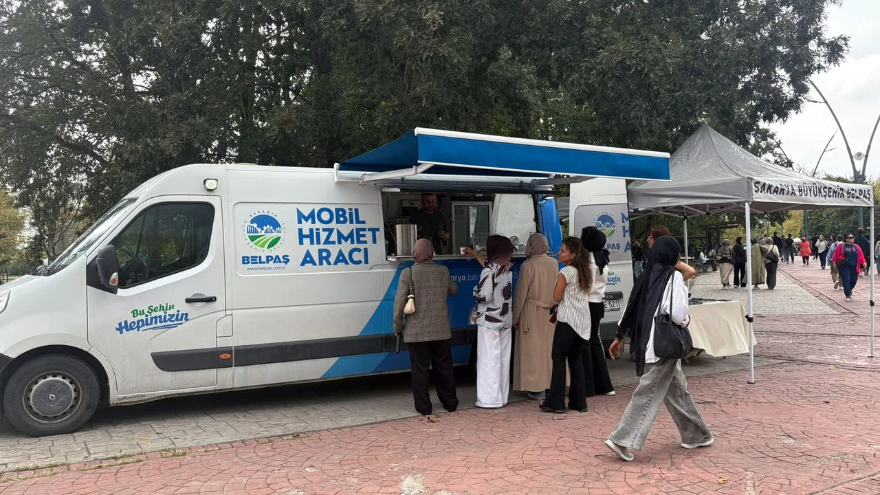 sakarya Büyükşehir’den üniversitelilere kampüste sıcak karşılama