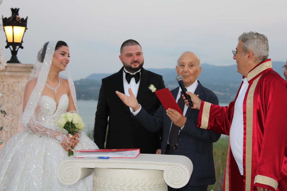 Büyükakalın ve Akşahin ailelerinin mutlu günü 